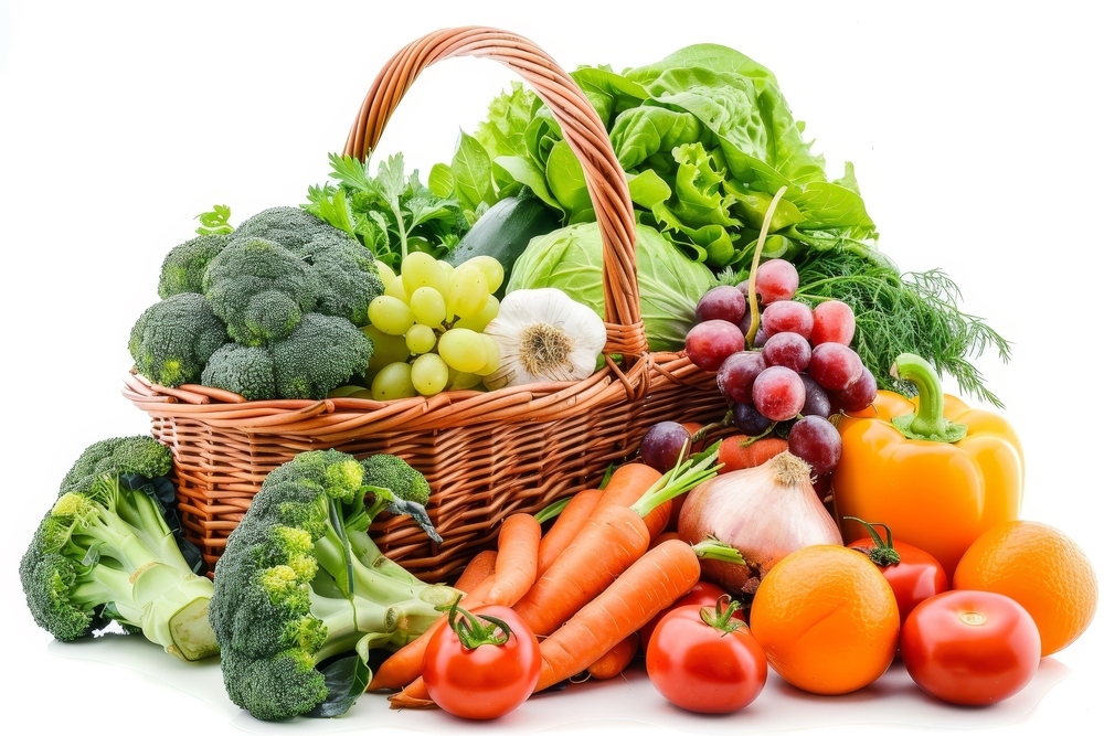 Fresh,Organic,Fruits,And,Vegetables,In,Wicker,Basket